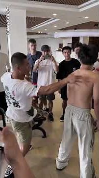 The power of clapping hands in Chinese traditional martial arts Tongbeiquan #Tongbeiquan #Zhao Hong