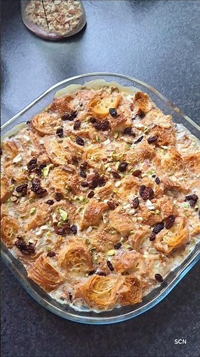 Umm ali (Egyptian dessert) #dessert #youtubeshorts #recipe #ummali #eid #eiddessertrecipe