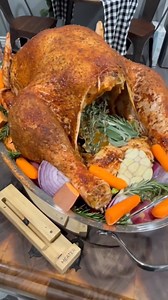 37K views · 340 reactions | Impress the whole family with a perfectly brined & smoked turkey this Thanksgiving like Kendrick BBQ's bird 旅 grab our Turkey Blend & Brine Kit below to make a meal they'll never forget. traeger.com/wood-pellets/turkey-blend-brine-kit | Traeger Grills | Facebook