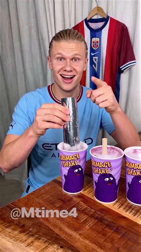 Haaland reacts to BLUEBERRY Grimace Shake😅🥤 #grimaceshake #reaction