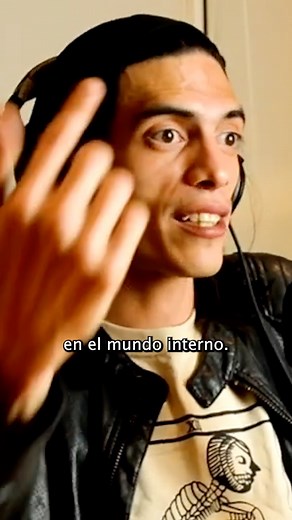 ¿Cómo HACKEAR LA REALIDAD? Link al episodio completo 👉🏻 https://youtu.be/bpgGh-dpsBk #Simulación #podcastclips #matrix #sincronicidades | Héctor Escajadillo