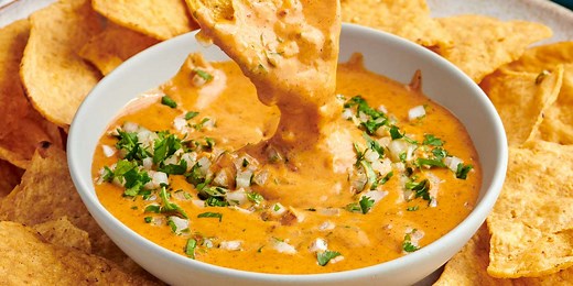 Copycat Chili’s Queso Dip