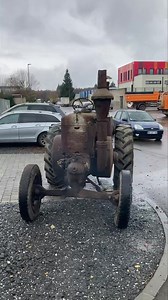 1.6M views · 38K reactions | Lanz 9506 Vorkrieg Schwere Schwungräder Läuft ganz ordentlich Orginaler Fundzustand Für weitere Fragen bitte anrufen oder mailen | Oldtractor Koetschette | Facebook