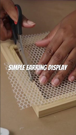 Easy DIY Display in Minutes/ #craftyideas Second DIY Craft Display on a Budget
