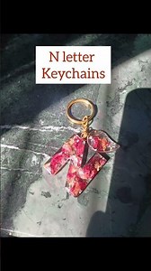 Making N Letter Resin Art keychain | Resin Art Charms #subscribe #shorts #resinart #diy #craft