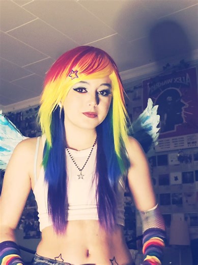 Exploring Rainbow Dash Cosplay