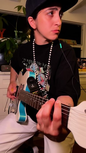 Emily Estefan | Music Marathon day 7 and I am in guitar heaven with the @arcticmonkeys 🎸🪽🙉 🎵: Brainstorm #musicmarathon #music #fyp | Instagram