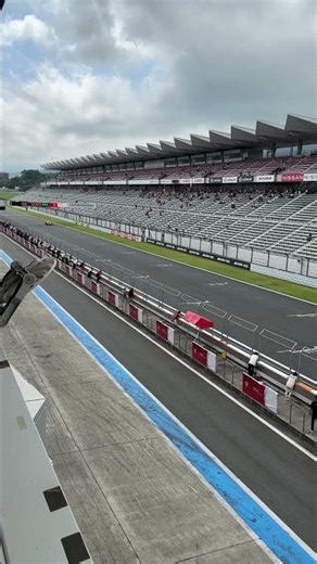 Check out the screaming sound of an F1 V8 engine.