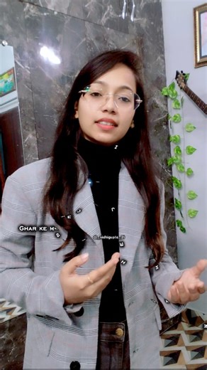 Nidhi Gupta on Instagram: "Khali jeb insan ko jaleel kr deti h 💯 #trendingreels #reelsinstagram #sadshayari #reelitfeelit #viralreels"