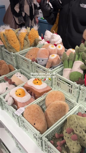 Run to the MoMa design store in SoHo! So many Jellycats! Even some from the new spring collection. Filmed 1/31. 🥔🌽🥕🌶️🍒 #jellycat #jellycats #jellycatshopping #nyc