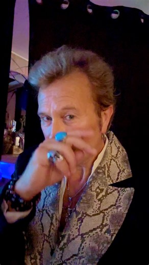 À la maison des art de Plessis-Robinson le 6 septembre avec Bleu Paillettes Production. | Gilles Glab