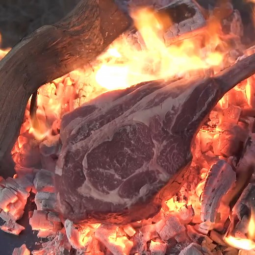 22K views · 301 reactions | The Ultimate Caveman Steak! 數 | Fire Kitchen | Facebook