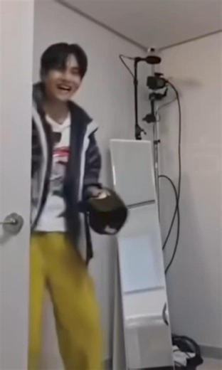 His Boxy Smile 🥹 #kpop #btasarmy #v #bts #taehyung #kimtaehyung