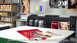 Canon imagePROGRAF PRO Series Large Format Printers are equipped with 'first-of-its-kind' Automatic Intelligent Media Handling. With intelligent automatic media feeding, impressive automatic media detection, and automatic remaining roll amount estimation, customers can spend more time on the creative aspects and less time having to deal with the hassle of feeding rolls into the machine. | CANON India