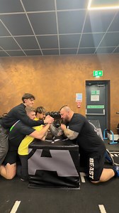 3 vs 1 arm wrestle | Dean Alex