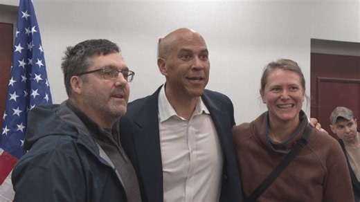 Sen. Cory Booker rallies South Carolina Democrats, says winning the state is possible