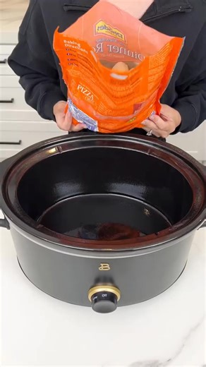 Easy 4 ingredient treat #usa #Recipe #EasyRecipe #crockpot #dessert | Justine’s Kitchen