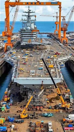 Structural assembly sequence of a large deck naval