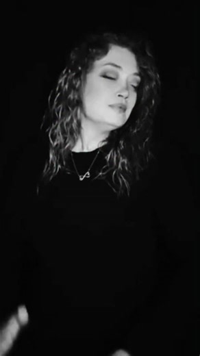 25K views · 17K reactions | @googoodollsofficial Iris PSE Cover #longlivethequeen #serendipitous_sign #hardofhearing #pse #signlanguage | Serendipitoussign | Facebook