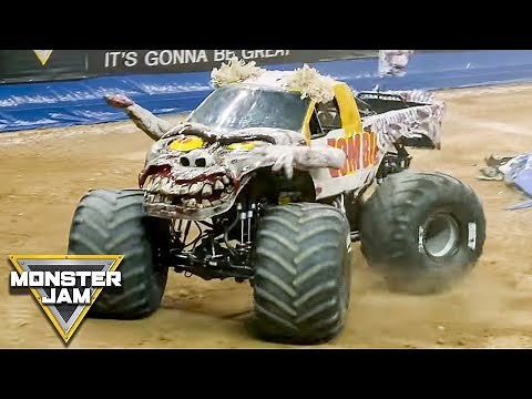 Zombie Monster Truck Winning Freestyle | Green Bay | Monster Jam 2018 | Monster Jam