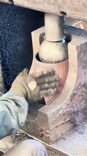 Hengtai Pipeline Group—Branch 1 Factory With 30 years of expertise in manufacturing pipe fittings and flanges, we offer abundant in-stock products, factory-direct prices, and guaranteed #fitting #elbow #flange #seamlesspipe #pipe #pipeline #weld #tube #construction