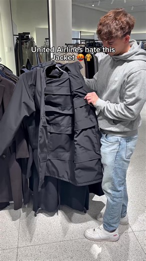I love this jacket 😍🧥 #jacket #unitedairlines #airlines #travelhacks
