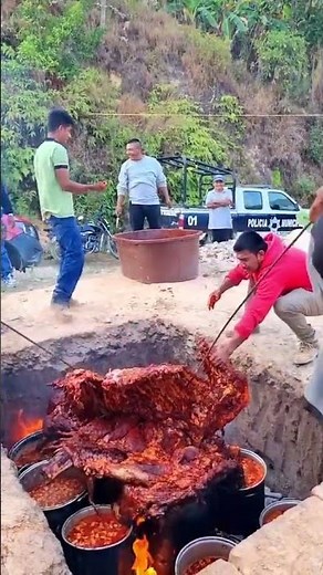 Así se hace la BARBACOA DE BORREGO en Oaxaca 🔥 | Tradición 100% Mexicana 🇲🇽