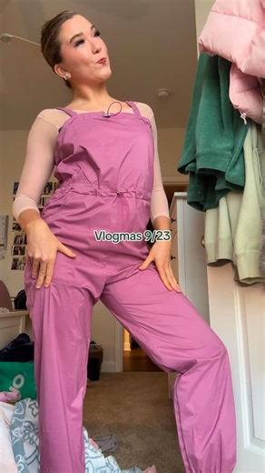 Addy Nicholson on Instagram: "Just another typical day in December as a ballerina 🥰🩰 - - - #ballerina #balletdancer #reels #pointeshoes #reelsinstagram #contentcreator #ballerinasofinstagram #professionalballerina #foryou #vlogmas #vlog #vlogballet #nutcracker #christmas"