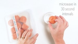 The Ultimate Guide on How to Make Your Own Baby Food! Everything you need to know to get started on making homemade baby purees is right in this guide. Tips, tools, storage methods, recipe combinations, starter purees, introducing new foods — name it, and you’ll find it here! #babyfoodrecipe #homemadebabyfood | Baby Foode