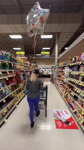 86K views · 1.1K reactions | Guy pranks his wife in grocery store | Tommy Wind | Facebook