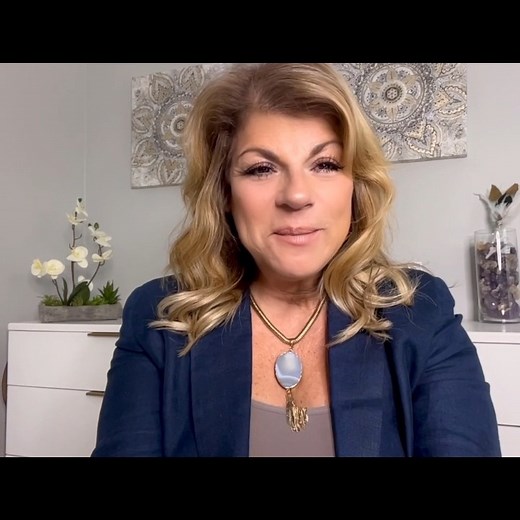 Psychic Medium Kim Russo "The Happy Medium" comes to Paramount Hudson Valley Theater on April 4, offering an evening of spiritual insight, healing, and inspiration. Limited Pre-Show VIP M&G available! 🎟 https://ow.ly/VhTm50Vb3xA #KimRusso #TheHappyMedium #SpiritualInsight #Healing #Inspiration #PsychicEvents #LiveTheater #VIPExperience | Paramount Hudson Valley
