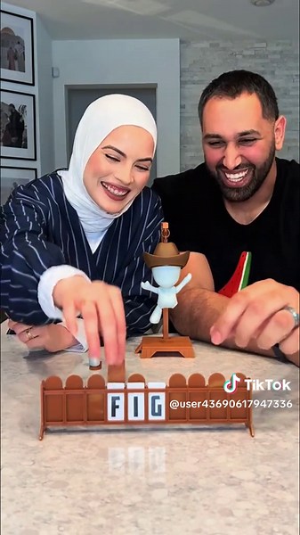 Board Games Fun and Family Nights with Con-Kee