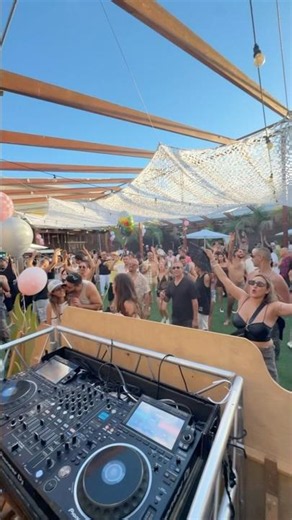 InnerPoint reporting from Feel the Music 🎶 🎊 #rave #dj #party #psytrance