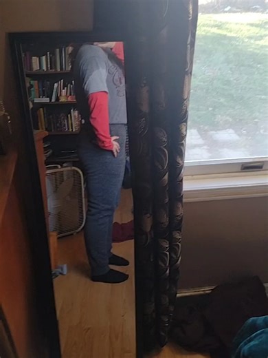 5.2 pounds lost in maybe an hour of actually working out. that's all sweat😭 only 5 pounds to go💔 #wrestling #girlswrestling🤼‍♀️ #girlswrestletoo #weightcerts #fyp