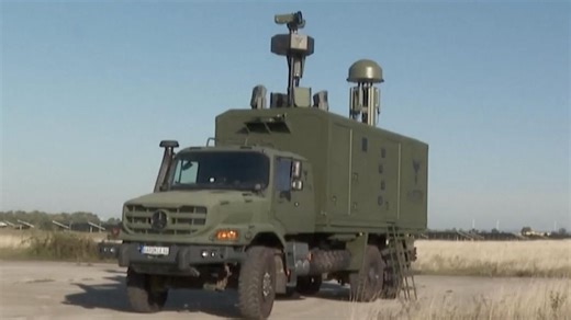 Lkw aus der Eifel ist komplettes Abwehrsystem auf Rädern