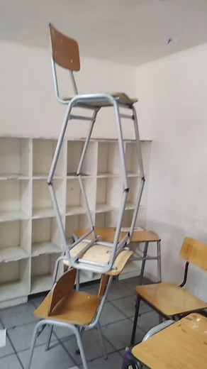 gwawoobleshwuble on Instagram: "Angry birds find Here's a classic "Grandma's Cookies" recipe, perfect for that nostalgic, homemade flavor: Grandma's Classic Chocolate Chip Cookies Ingredients: 1 cup (2 sticks) unsalted butter, softened 3/4 cup granulated sugar 3/4 cup packed brown sugar 1 teaspoon vanilla extract 2 large eggs 2 1/4 cups all-purpose flour 1 teaspoon baking soda 1/2 teaspoon salt 2 cups semi-sweet chocolate chips 1 cup chopped nuts (optional) Instructions: Preheat the Oven: Prehea