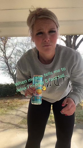 Kristen Snyder (@kristensnyder99)’s video of tall person little person