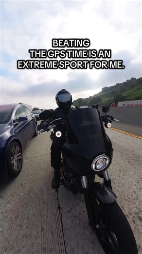 Riding a motorcycle in Los Angeles traffic is a blessings. I’m 186-0 😂 Neva Lossed #harleydavidson #fyp #motorcycle #losangeles #traffic
