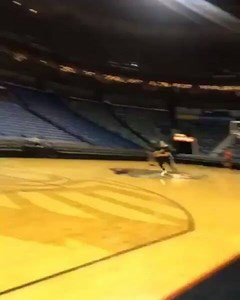 Rate this 360° foul line dunk by Zach LaVine in 3 emojis 😳😱💯 | NBA Live Scores Updates