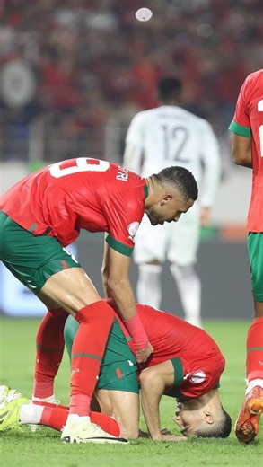Paul Eusebius on Instagram: "UKISIKIA MASIMANGO PRO-MAX😂 Kama ulikuwa unahisi Taifa Stars🇹🇿 wakizingua majirani zetu Kenya huwa ni vicheko basi hujawajua vizuri Waalgeria🇩🇿 wakinuia ubaya kwa majirani zao Morocco😂 Hili bifu lilianza mwaka 1963 katika masuala ya kunyang’anyana vijijini vya mpakani baina yao hadi kupelekea vita vya “Sand War” iliyopigwa kwa muda wa miezi minne. Sasa hivi vita yao kubwa imehamia katika viwanja vya michezo hasa mpira wa miguu. Sio ajabu kuona matukio ya kimich