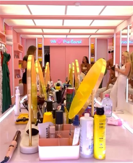 Intense Argument Between Meg and Helen on Love Island