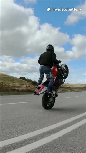 Epic Dirt Bike Stunt Showdown! 2025 #bikes #fmx #bike #motocross ‪@BEIN9-d2x‬