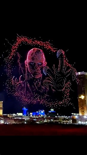 Stranger Things lit up the sky last night with a drone show over Las Vegas! Dozens of synchronized drones form iconic Stranger Things imagery in the sky, celebrating the series with a surprise aerial display. This Stranger Things drone show was part of a promotional moment that turned the Vegas skyline into a live scene straight out of Hawkins — proof that Las Vegas continues to be the go-to city for immersive pop-culture experiences and large-scale visuals. And for those lucky enough to snag ti