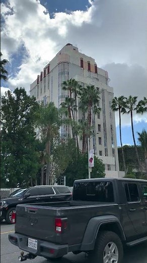 Los Angeles Architecture: Sunset Tower Hotel