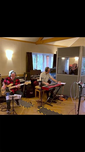 Playing live in the studio with Amy Mayes #nordkeyboards #blues