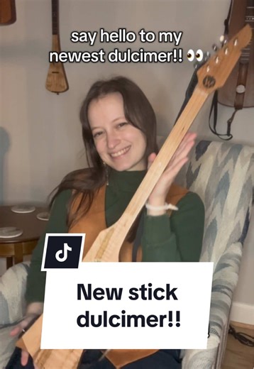 Say hello to the Crystacello by @Woodrow Instrument Co ! They kindly #gifted me this beautiful stick dulcimer and I can’t wait to take her out on the town and walk and play at the same time!!! Had to play some boiled cabbage to get her started 😁 I really love how it sounds with my new cream cheese pick I just made #strumstick #stickdulcimer #mountaindulcimer #appalachiandulcimer