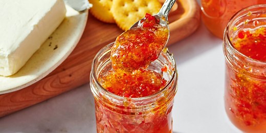 Red and Green Christmas Jalapeno Jelly