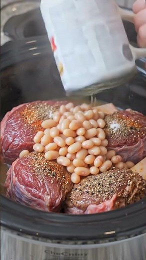 🍖 Slow Cooker Braised Lamb Shanks with White Beans