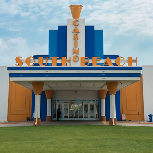 With a tropical indoor pool and a great casino on-site, here's how you can have an amazing getaway vacation to South Beach Casino & Resort! Plan your stay: https://manito.ba/SouthBeachMay #TMBpartner | Manitoba