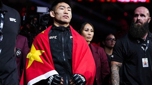 【UFC324】首次出战数字赛的联合主赛，宋亚东肩披国旗进场【入阵时刻】